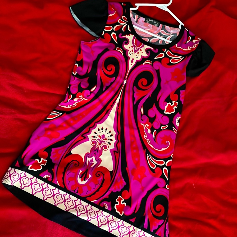 Tunic black magenta and red design